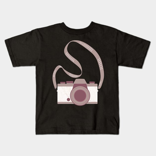 Squiggle pattern camera Kids T-Shirt by jillcook